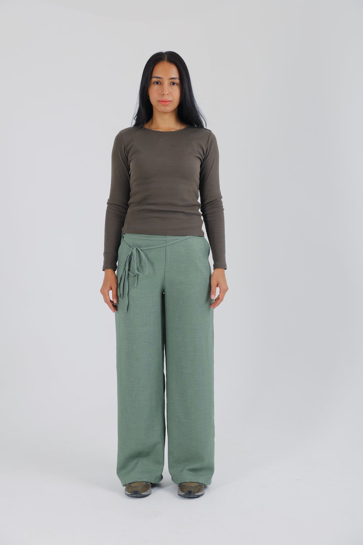 TIE PANTS IN PALM TREE GREEN