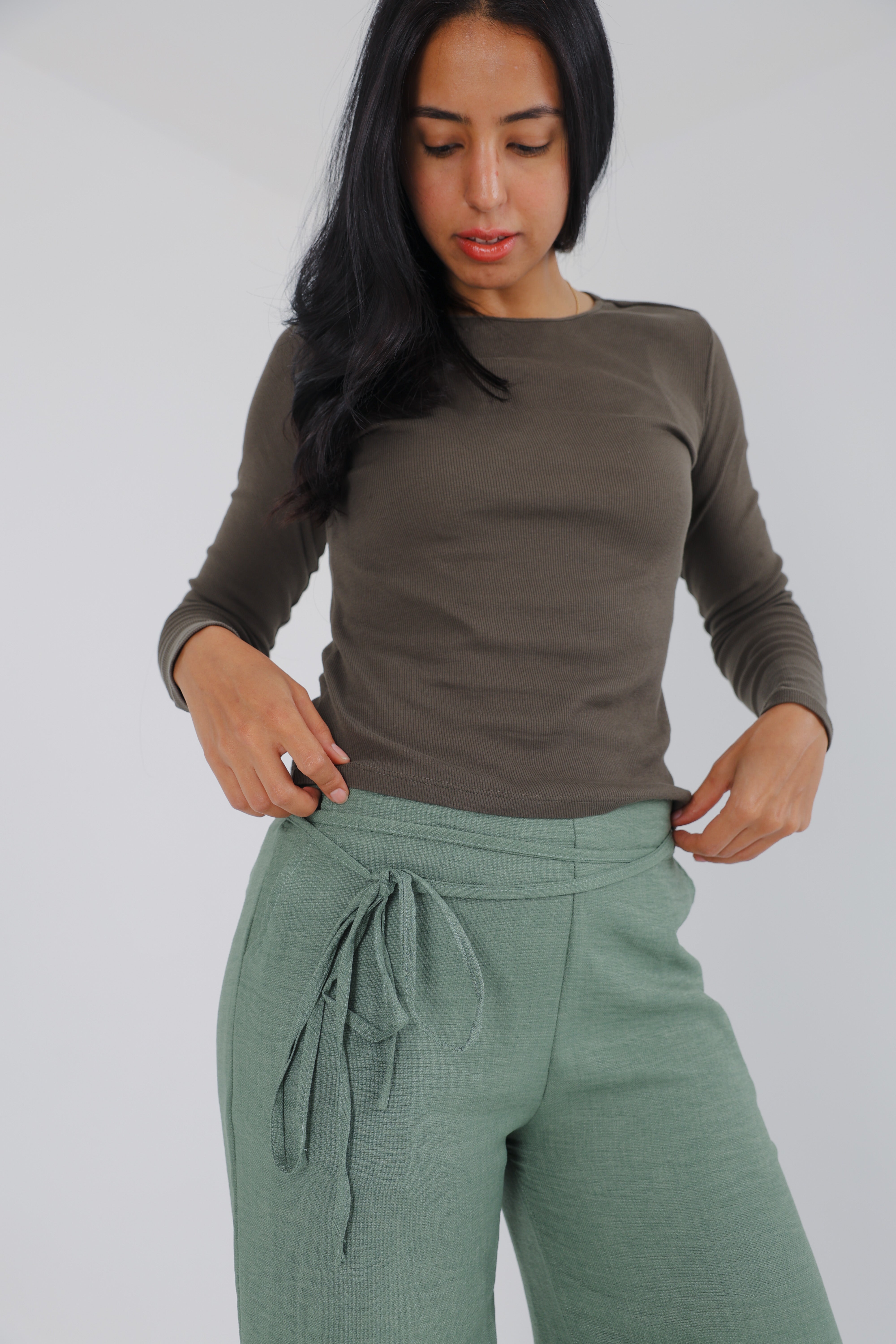 TIE PANTS IN PALM TREE GREEN
