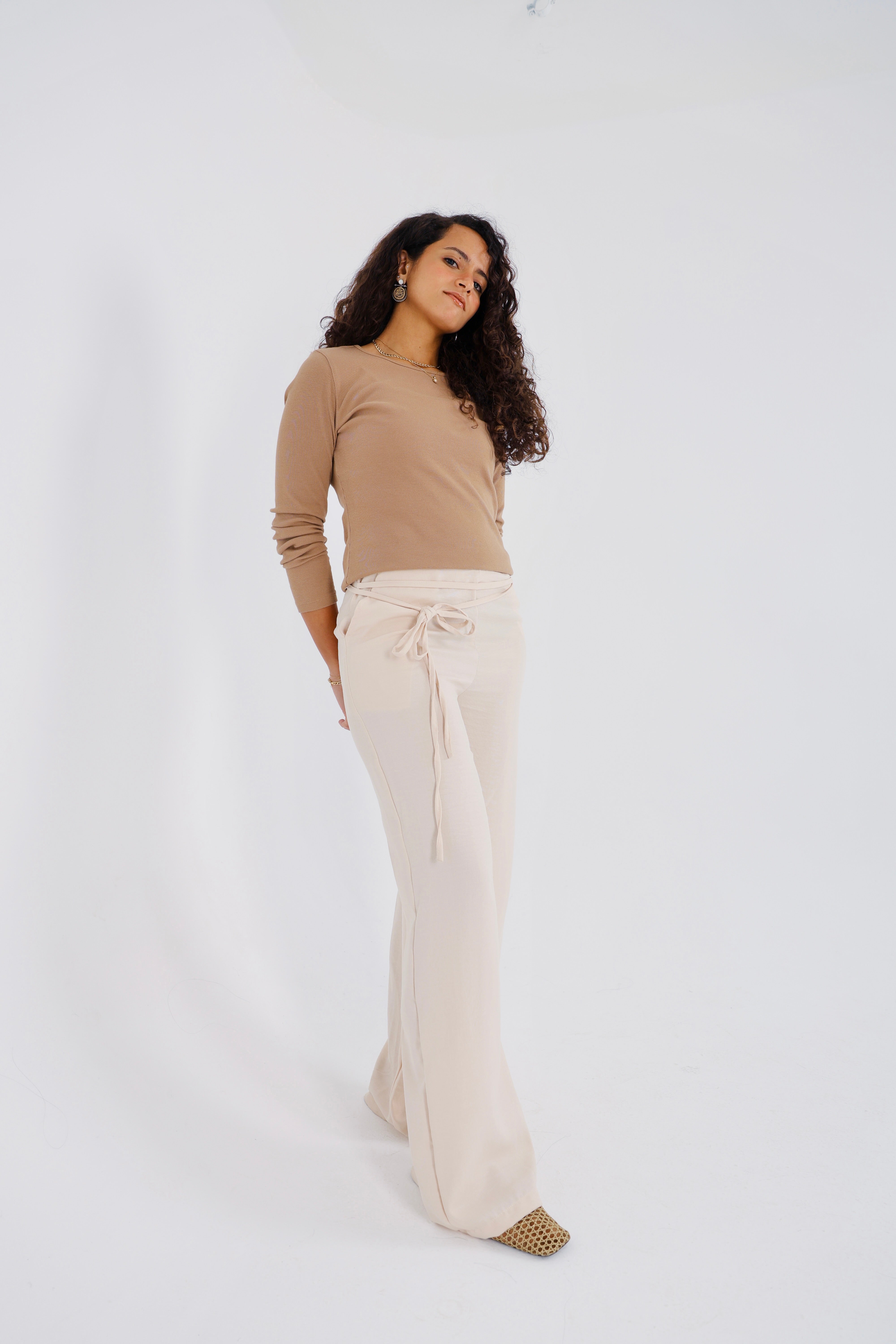 TIE PANTS IN SANDY BEIGE