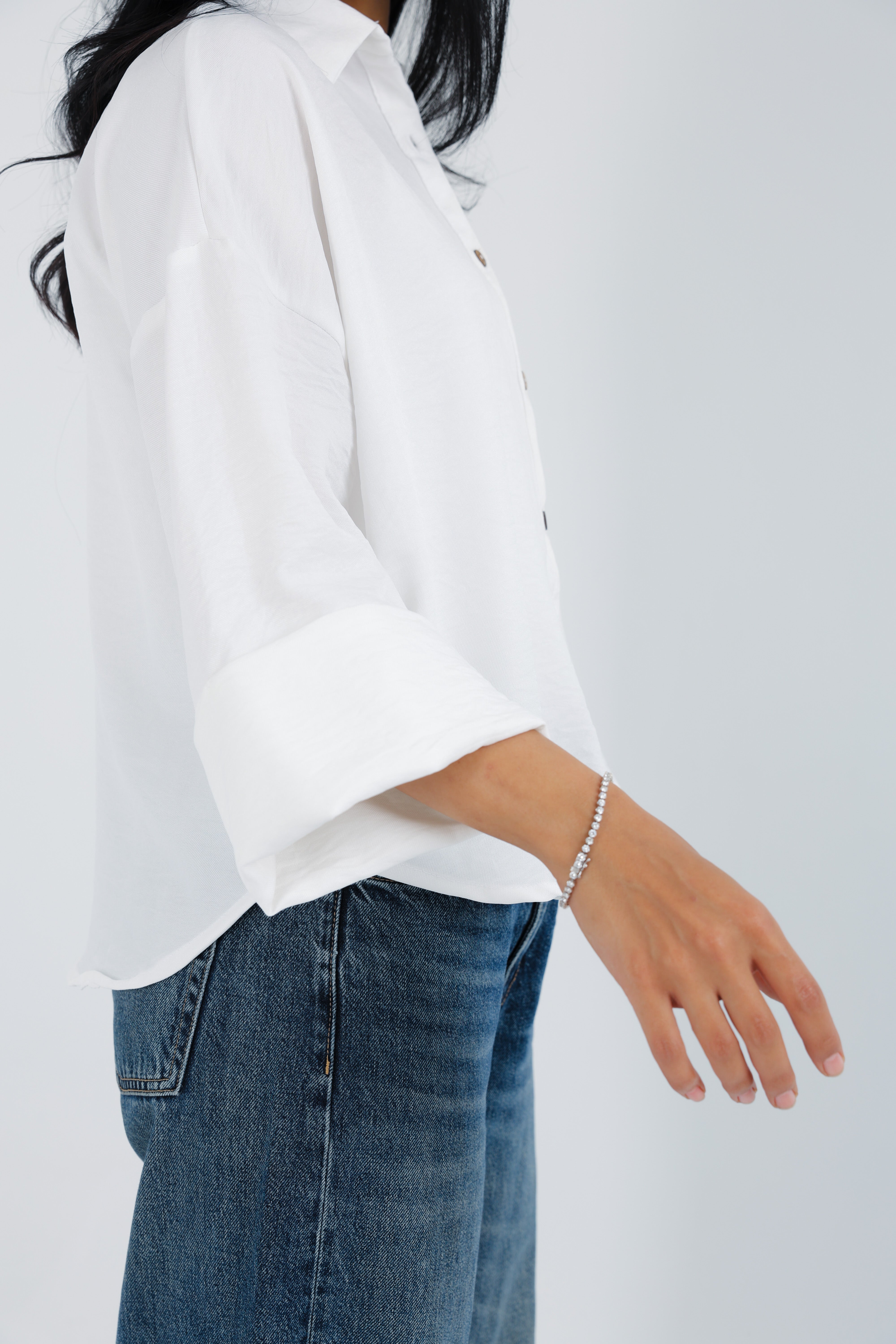 FLOWY SHIRT IN SKY WHITE